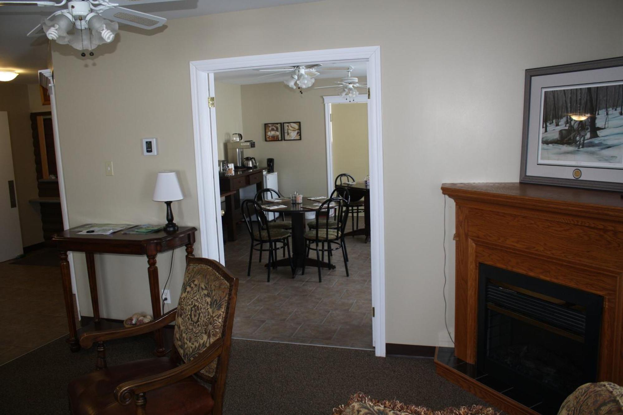The Country Inn Motel Gander Eksteriør bilde